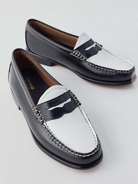 G.H. Bass & Co. Shoes - G.H. BASS & Co. Whitney Weejuns Loafers Size 6.5